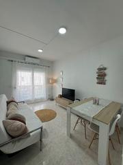 Pis  Avgda.fages de climent 1l. Piso reformado a 5 minutos de la playa