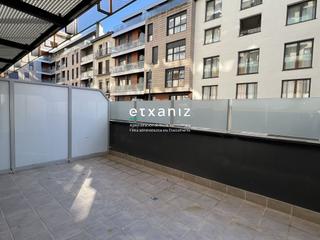 Location Appartement  Estella lizarra. Apartamento exterior con terraza en en centro. alquiler de tempo