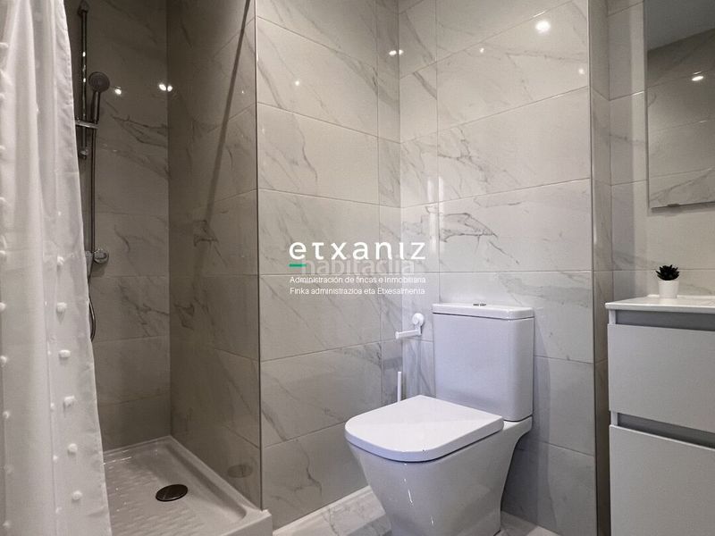 Foto a6b56bd8-d44c-47d1-baa1-3cb729a42295. Rent flat with heating parking pool in Andoain