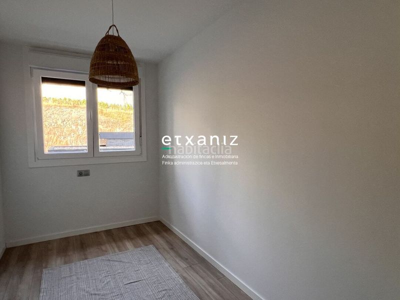 Foto a93f93fa-8195-4c0b-881f-69d7e13f86e3. Rent flat with heating parking pool in Andoain