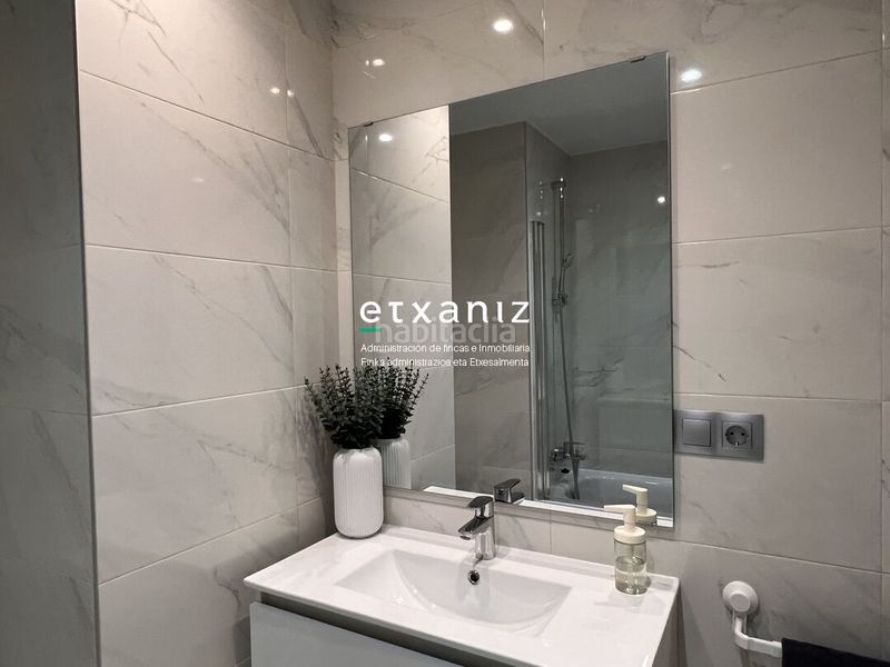 Foto f77d06d4-38bd-4d7f-887b-8c87814415e8. Rent flat with heating parking pool in Andoain