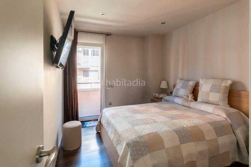 Foto 13cb1f6e-ef1a-4b3b-8ab7-4dc26a13fd0c. Duplex avec cheminée chauffage parking dans Plaça Catalunya Manresa