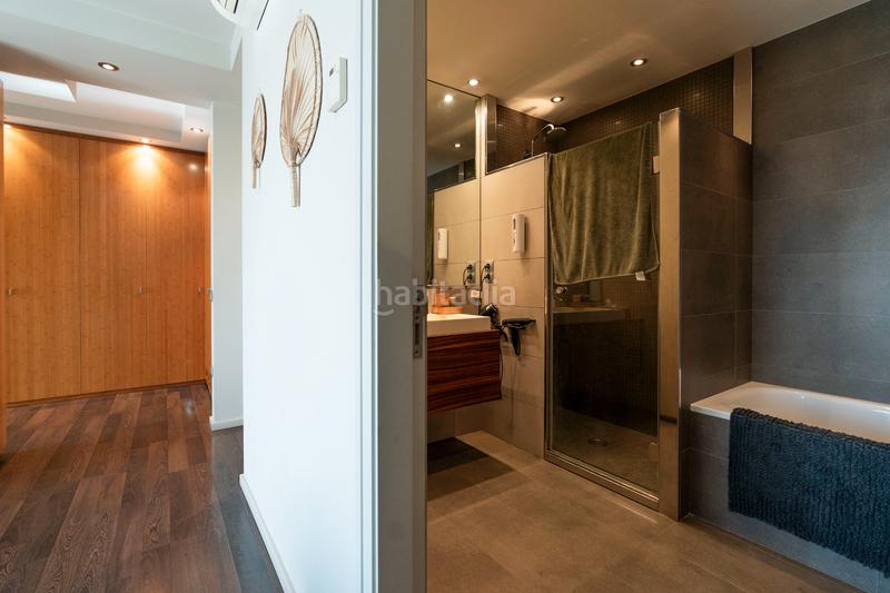 Foto c8da6f1e-d0e1-4bdd-9115-8957f2ffedb9. Duplex avec cheminée chauffage parking dans Plaça Catalunya Manresa