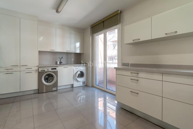 Foto eff57d0e-59ff-4736-af71-d7ad8055d0b3. Duplex avec cheminée chauffage parking dans Plaça Catalunya Manresa