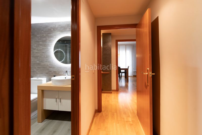 Foto 003b74e1-2ba2-4d6f-8158-e5f3161b7f5d. Pis amb calefacció aparcament a Plaça Catalunya Manresa