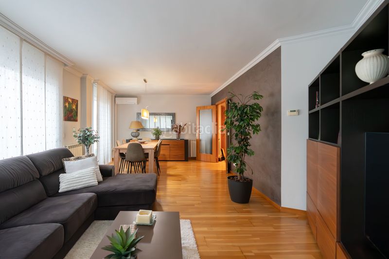 Foto b0750f58-b1ac-4f68-8a6d-d44edcca3d96. Pis amb calefacció aparcament a Plaça Catalunya Manresa