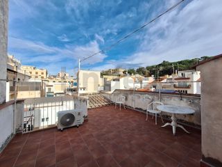 Pis a Centre. En exclusiva: piso reformado con gran terraza privada en el casc