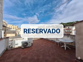 Appartamento in Centre. En exclusiva: piso reformado con gran terraza privada en el casc