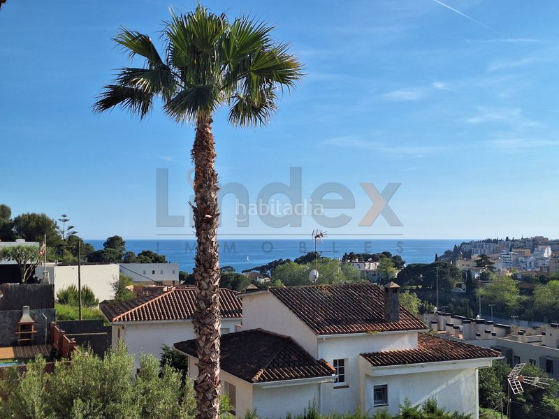 Foto c9a933d0-af2f-42b7-a8fb-738b3393d755. Xalet amb xemeneia calefacció aparcament piscina a Arenys de Mar