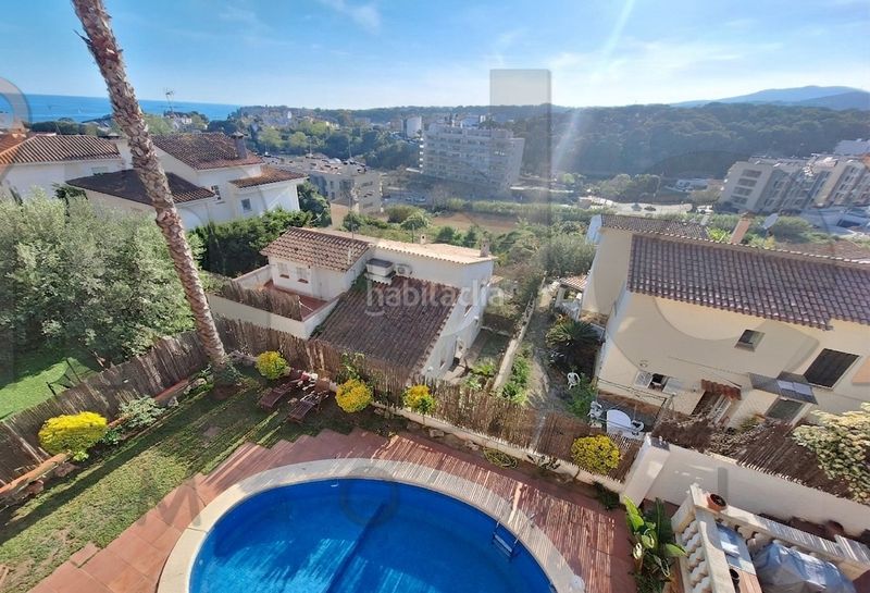 Foto ea3b7c69-b092-4cd0-996a-c386b1f99895. Xalet amb xemeneia calefacció aparcament piscina a Arenys de Mar