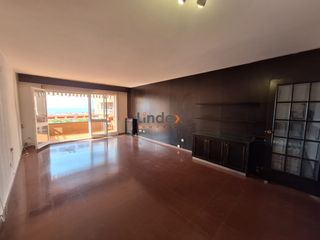 Flat  Carrer de l'esplanada. Gran pis mataró centre amb vistes al mar