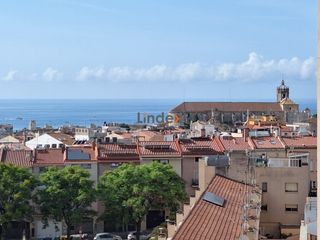 Pis  Carrer de l'esplanada. Gran pis matar� centre amb vistes al mar