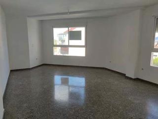 Pis  Avinguda dels treballadors. Piso en venta en olleria