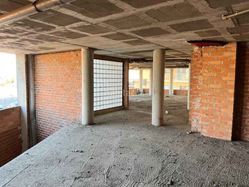 Foto 1e30a30d-be1f-405a-81c1-3ace6bfe0f09. Lloguer local comercial a La Devesa Girona