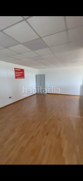 Foto 2bc4cd83-1553-44f1-9e62-6cbc93ddec00. Industrial building with heating in La Garena Alcalá de Henares