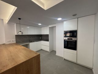 D�plex  Carrer andreu tuyet i santamaria. Magn�fico d�plex de obra nueva en planta baja � montilivi