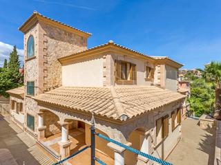 Chalet in Cala Major. Chalet en venta en la bonanova, palma de mallorca. inmobiliaria