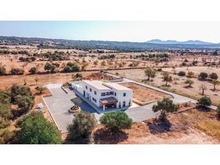 Maison à Campos. Espectacular finca de 24.000m2 y vivienda de unos 500m2 en venta