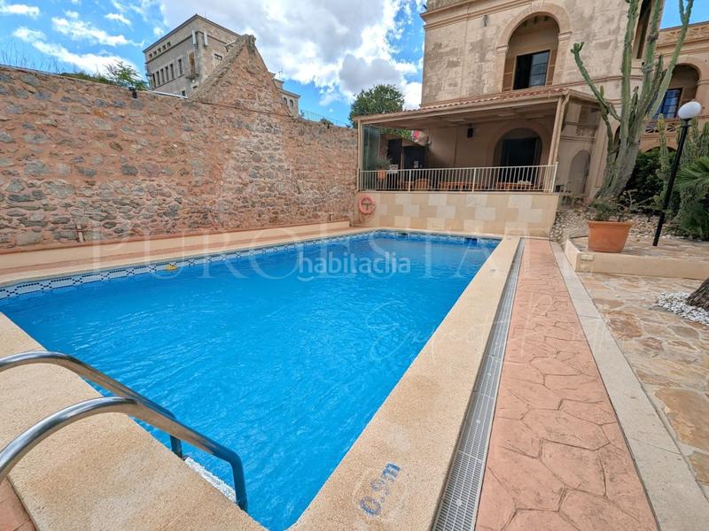 Foto b38fefd4-de9c-48bb-af61-125e3e127465. Edificio in Artà poble Artà