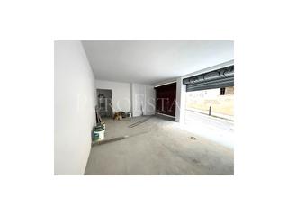 Local Comercial  N/a. Opcion de compra  local nuevo con muchas posibilidades en inca,