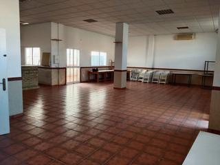 Local Comercial en El Rocío - La Milagrosa