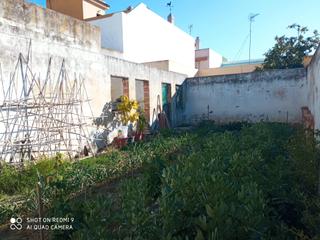 Terreny residencial a Núcleo urbano. Se vende parcela con garaje