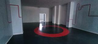Alquiler Local Comercial en Caballero Bonald-S. José Obrero-Guadalcacín. Se vende local en zona norte