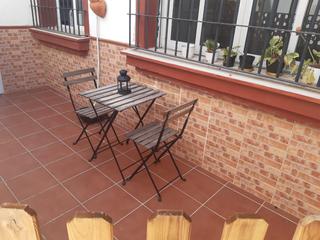 Maison jumelée à Centro. Unifamiliar en venta en buena zona de puerto real