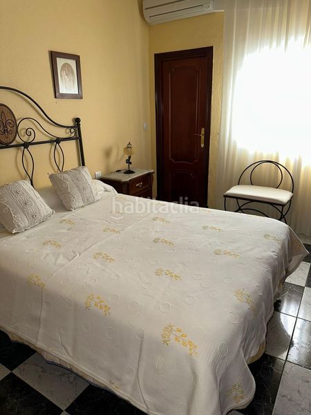 Foto 1c5ce03b-ce71-4df1-b180-0938f9cb8807. Casa amb aparcament a Núcleo urbano Chiclana de la Frontera