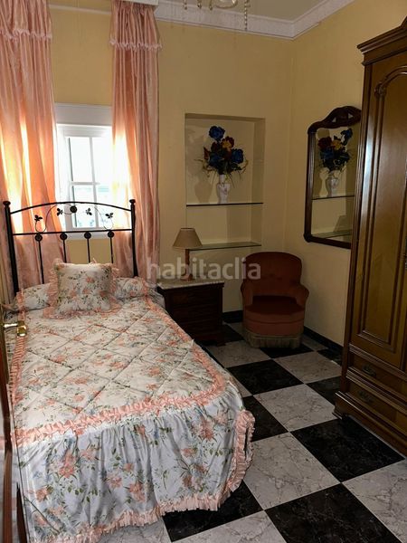 Foto fa266440-35c2-4fc0-8281-24af7074a84e. Casa amb aparcament a Núcleo urbano Chiclana de la Frontera