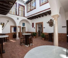 Édifice à Centro. Hotel en venta en el centro de jerez