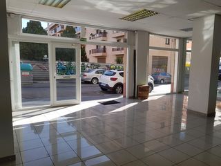 Local Comercial a Nou Eixample Sud. Local com. en venta en jaume i, 2 despachos.