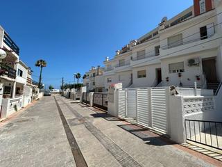 Casa  Avenida papa luna número 118. Casa en venta en avda. papa luna, 3 dormitorios.