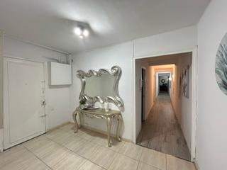 Flat in Eixample. Piso en venta en centro, 5 dormitorios.
