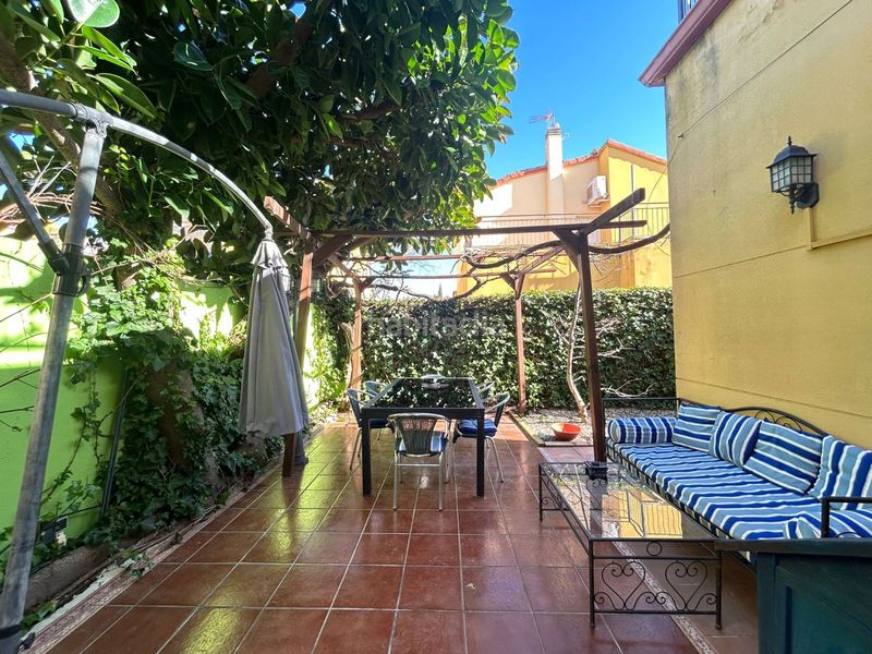 Foto 3d34ebbe-ca1e-4f42-a6ab-fda2f4e90a9a. Casa amb calefacció aparcament piscina a Quatre Camins Cambrils