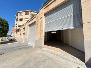 Rent Business premise in Catllar (El). Local com. en alquiler en constanti, 1 despacho.