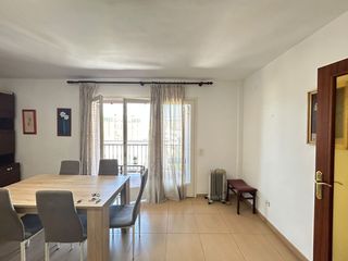 Miete Etagenwohnung in Nou Eixample Nord. Piso en alquiler en avda. andorra, 4 dormitorios.