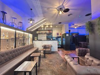 Miete Geschäftsraum in Nou Eixample Sud. Local com. en alquiler en ramón i cajal.