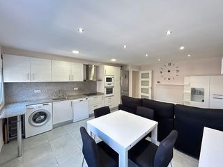 Rent Flat in Nou Eixample Sud. Piso en alquiler en jaume i, 3 dormitorios.