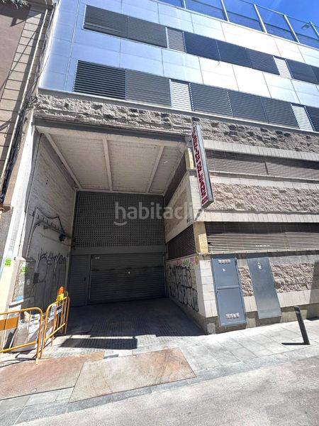 Foto e26c4350-32e1-4e14-9d21-7139c3b462a3. Aparcament cotxe a Sarrià Barcelona