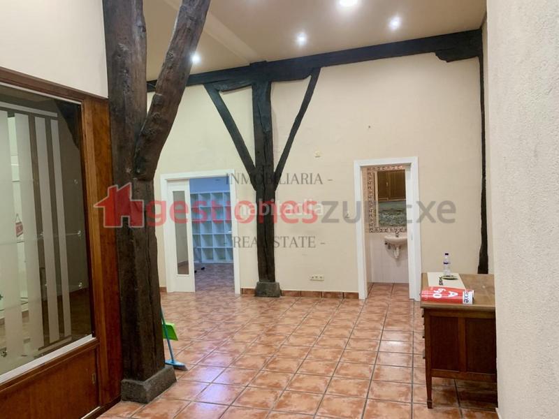 Foto 0e5e3741-9a9d-420f-a093-2483aee23cae. Alquiler local comercial alquiler de local comercial en el Casco Viejo en Bilbao