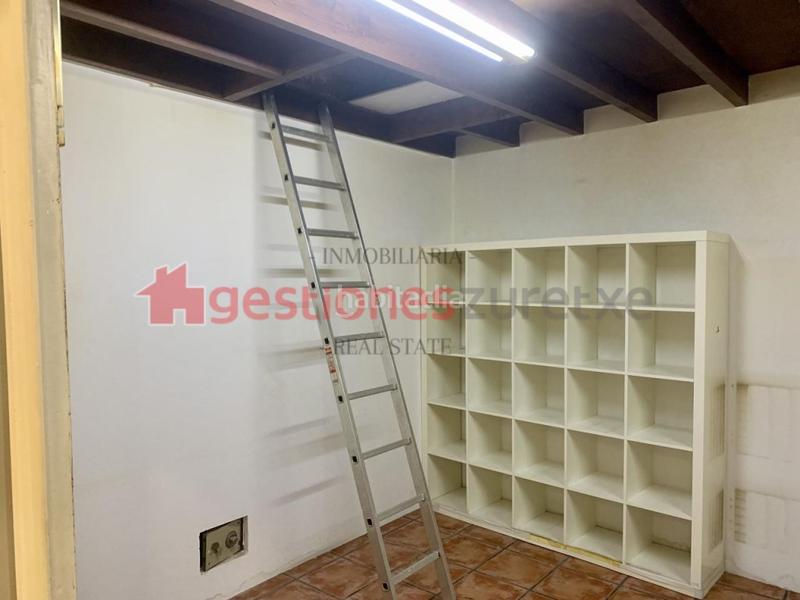 Foto 6e8fb1d0-252e-42af-b306-4af36a0781b0. Lloguer local comercial a Casco Viejo Bilbao