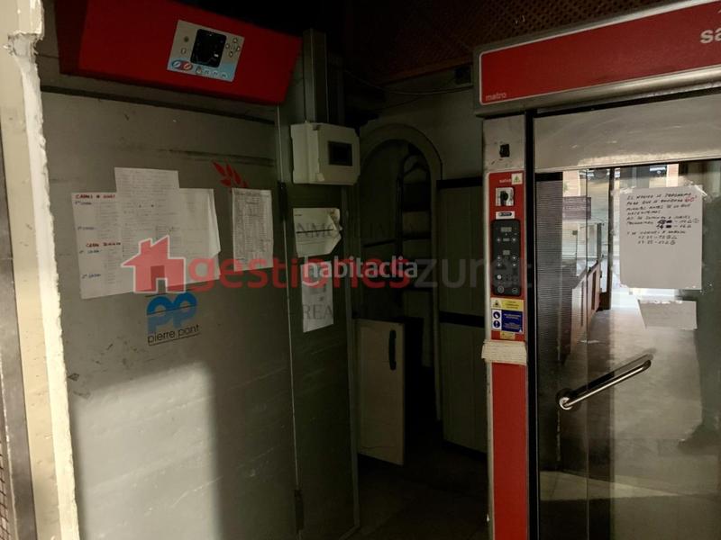 Foto 2a037c2d-f68e-494d-8d46-25ef2e8f1c44. Location local commercial dans Zabalburu Bilbao