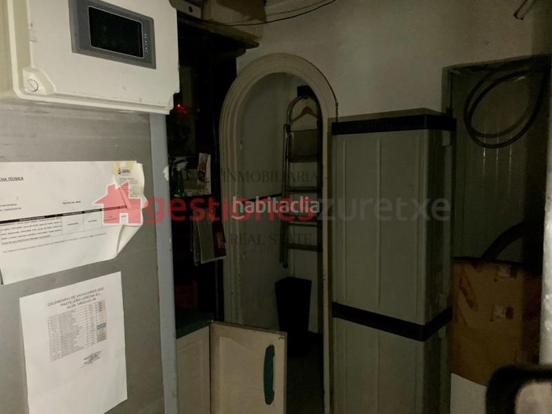 Foto af026c40-ddbd-46fc-b1b5-042059e3d1a7. Rent business premise in Zabalburu Bilbao