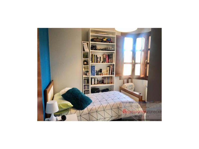 Foto 428c2dcf-0399-4046-84b7-f5547cd4efb5. Chalet avec parking dans La Peña Bilbao