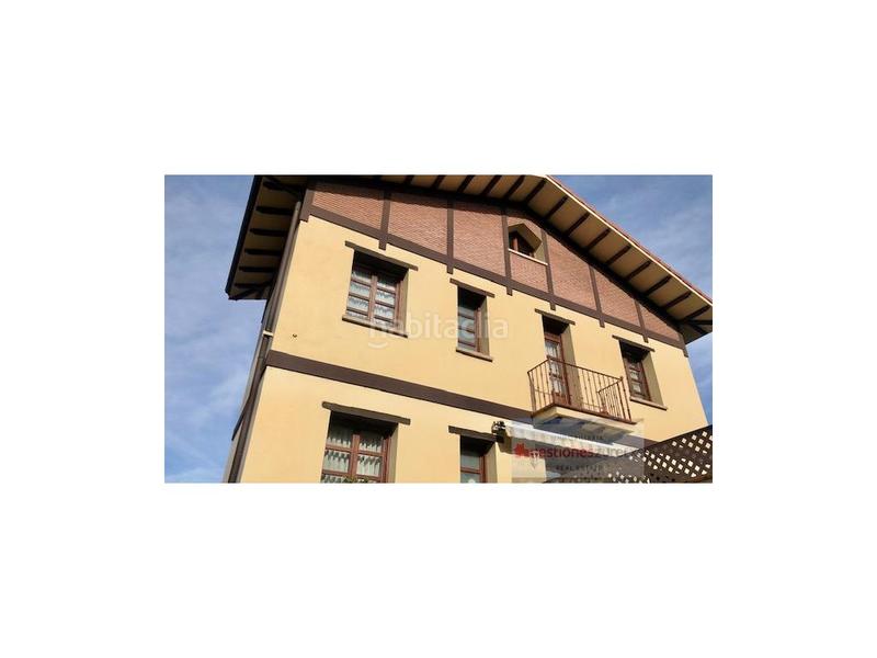 Foto 9beb58f0-91e2-46e2-8720-9a2b8ab8e759. Chalet avec parking dans La Peña Bilbao