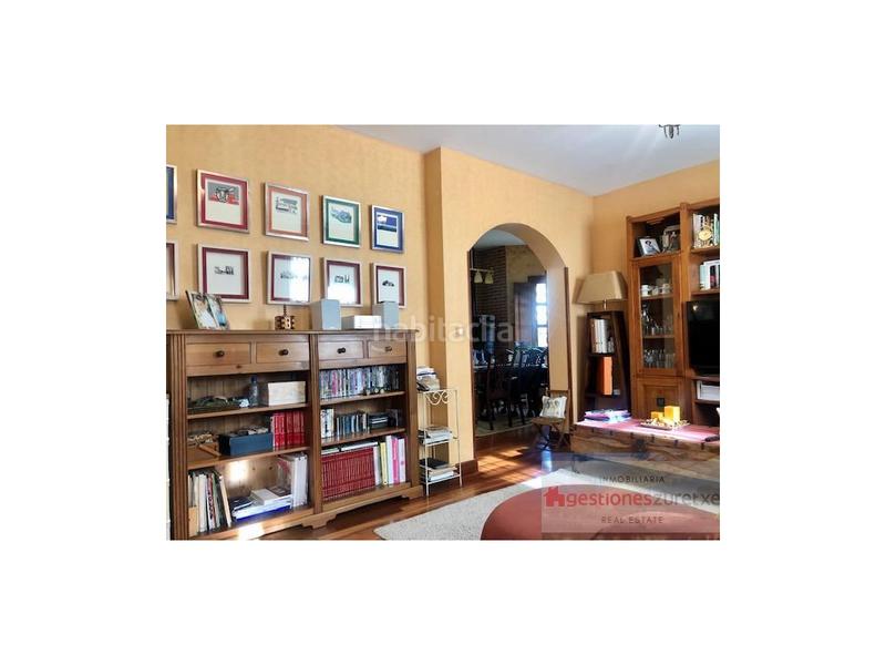 Foto bba9afd7-12df-45e0-ab13-0f2bf22c6bc1. Chalet avec parking dans La Peña Bilbao