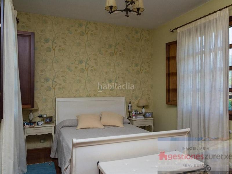 Foto c77e3455-f575-418c-9213-d038ad231145. Chalet avec parking dans La Peña Bilbao