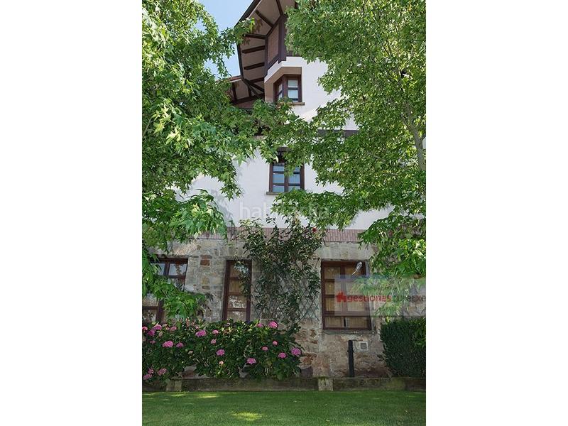 Foto f3f9b1ae-783e-48f4-895c-a64ab67be771. Chalet avec parking dans La Peña Bilbao