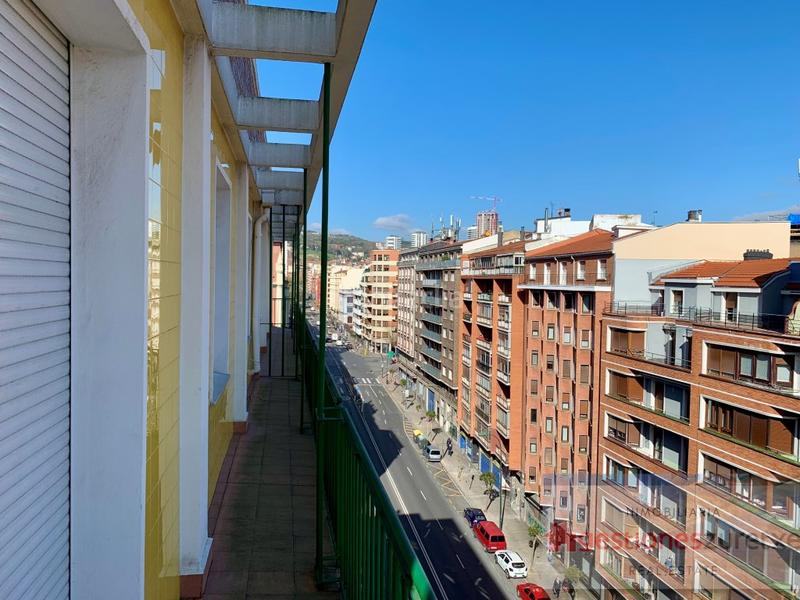 Foto 19bba200-3be0-4747-9714-cdbb9dabe73f. Piso venta de piso exterior en autonomía en Ametzola Bilbao